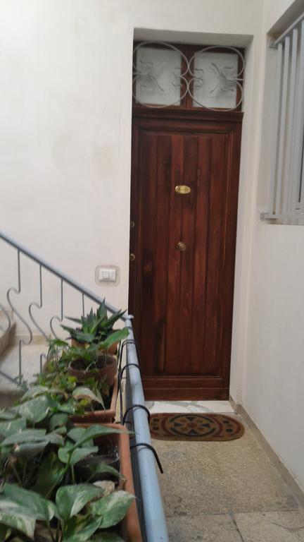 Casa Vacanze Trapani Via Merce Екстериор снимка